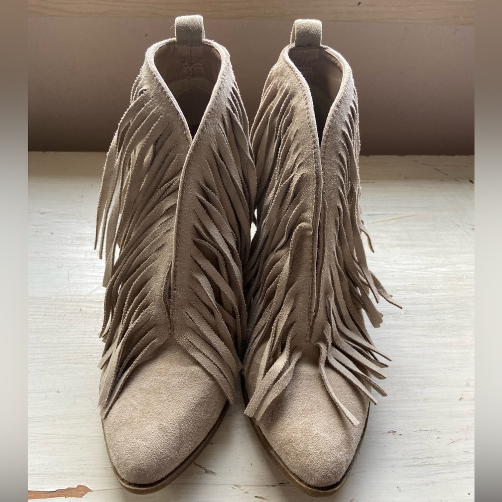 Coconuts by Matisse Bone Colored Suede Fringe Booties